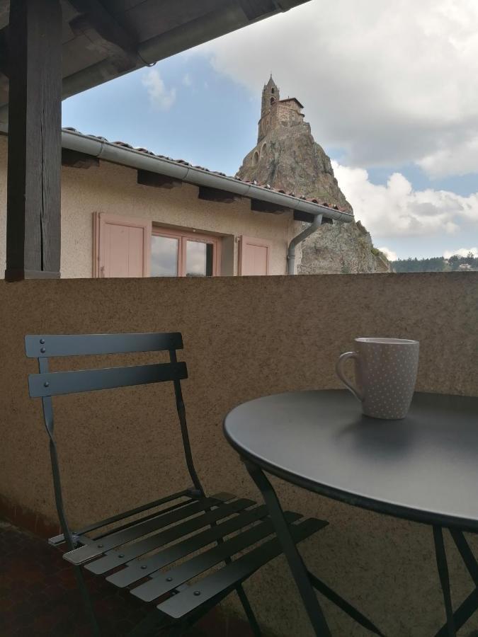 Studio Avec Balcon Au Pied Du Rocher D'Aiguilhe Le Puy-en-Velay Exterior foto